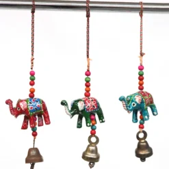 Anhänger 'Elefant' rot mit Glocke