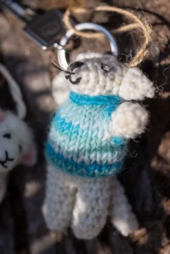 Anhänger 'Katze' aus Wolle