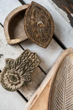 Box 'Auge' mit schwenkbarem Deckel