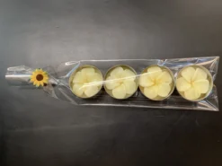 4 Duft-Teelichter 'Blume' handgeformt