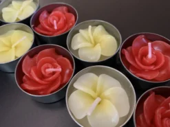 10 Duft-Teelichter 'Blume' handgeformt