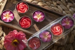 4 Duft-Teelichter 'Blume' handgeformt