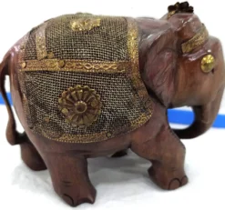 Elefant aus Holz mit Metall-Satteldecke