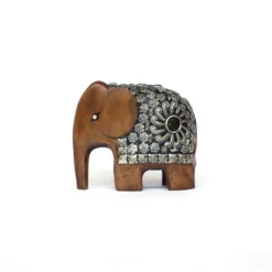 Elefant aus Holz mit Metall- & Steinschmuck
