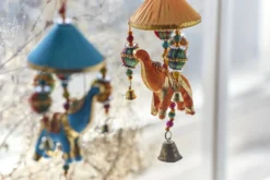'Elefant' mit Schirm