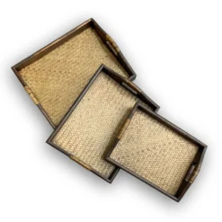 3er-Set Tabletts aus Holz und Schilfgeflecht