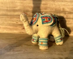 Filz-Anhänger 'Elefant' weiß
