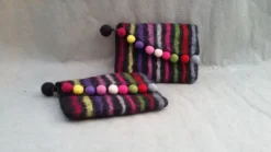 Filz-Etui mit Klappe schwarz-bunt