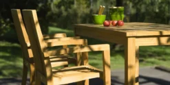 Gartenstuhl 'Lund' aus Teakholz