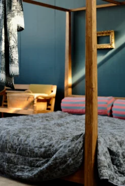 Himmelbett 'Surakarta' aus recyceltem Teak