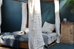 Himmelbett 'Surakarta' aus recyceltem Teak