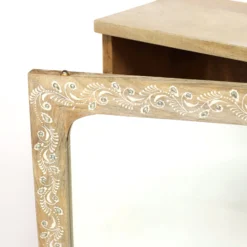 Hängeschrank mit Spiegel