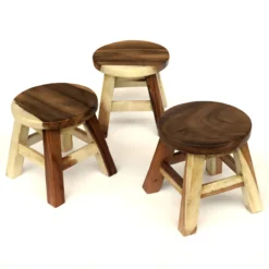 Hocker aus Akazienholz