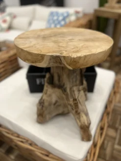 Hocker 'Primitive' aus Wurzelholz