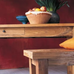 Holzbank aus recyceltem Teak