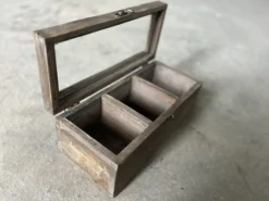 Holzkiste mit 3 Fächern