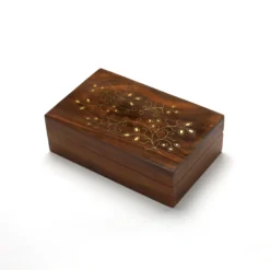 Holz-Schatulle mit Messingintarsien