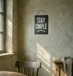 Holzschild 'Stay Simple'