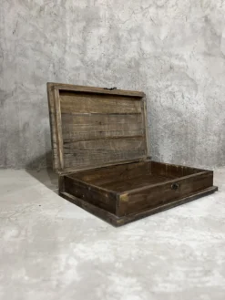 Holztruhe