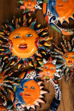 Keramik-Wandschmuck 'Sol Chico'