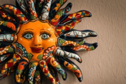 Keramik-Wandschmuck 'Sol Chico'