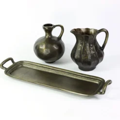 Krug 'Dita' aus Metallguss