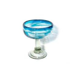 Margaritaglas mit blauem Dekor