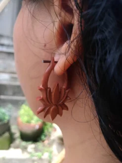 Ohrring 'Lotus'