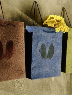 Papiertasche mit Blume