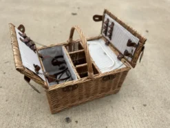 Picknickkorb mit Kühlfach