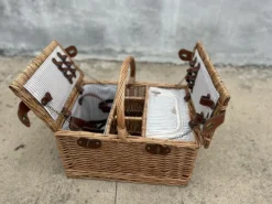 Picknickkorb mit Kühlfach