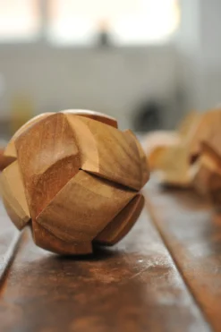 Puzzle 'Ball' aus Holz