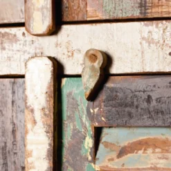 Schrank 'Jarrow' mit 8 Türen aus recyceltem Holz