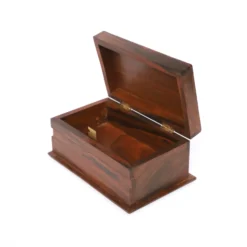 Secret Box mit Messingintarsien