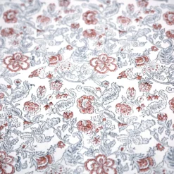 Serviette mit Blumenmuster