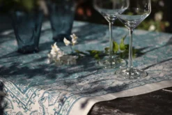 Serviette mit Blumenmuster