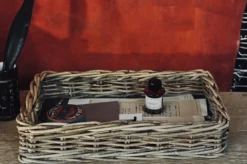 Tablett 'Kubu' aus Rattan