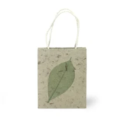 Tasche aus handgeschöpftem Papier