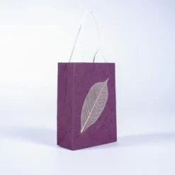 Tasche aus handgeschöpftem Papier