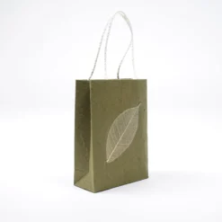 Tasche aus handgeschöpftem Papier