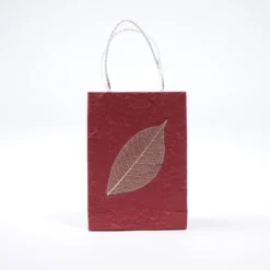 Tasche aus handgeschöpftem Papier