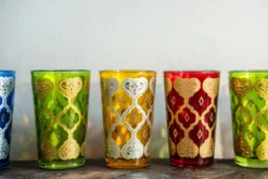 Teeglas 'Jakar' rot-gold