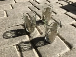 Teeglas Tokyo mit Metallbehälter