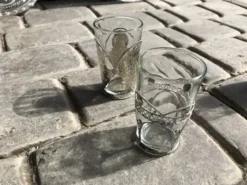 Teeglas Tokyo mit Metallbehälter