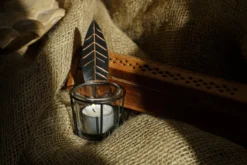 Teelichthalter 'Feder' mit Glas