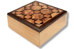 Thuja Box mit Intarsien