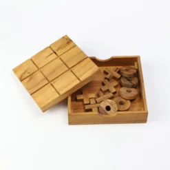 Tic-Tac-Toe Spiel aus Holz