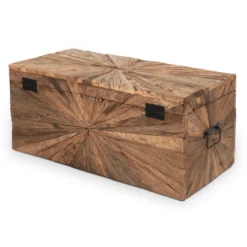 Truhe aus altem Holz