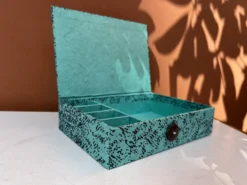 Utensilien-Box aus Loktapapier