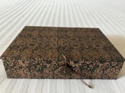 Utensilien-Box aus Loktapapier